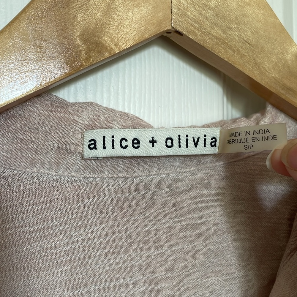 VTG Alice + Olivia blouse